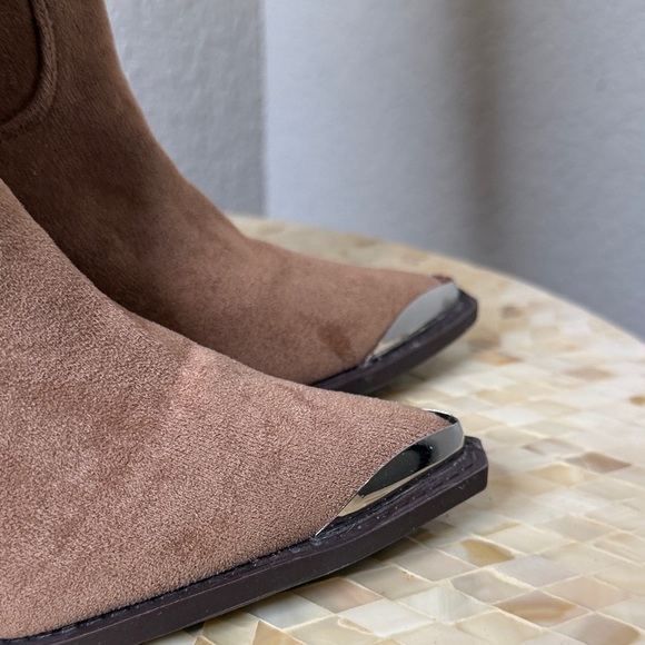 Brown Western Suede Boots size 4 - Picture 4 of 14